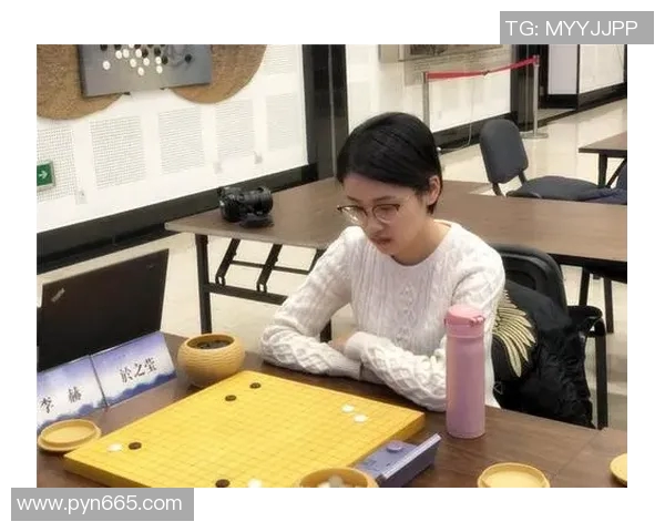 柯洁与於之莹对决棋坛巅峰展现围棋艺术的智慧与魅力